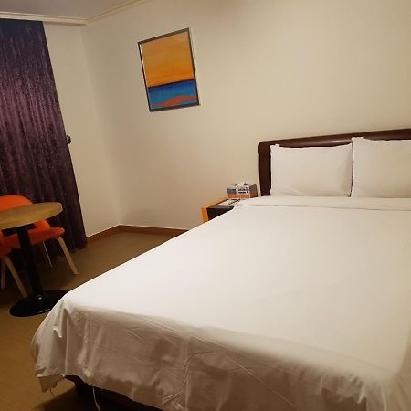 Crystal Motel Gangneung Zewnętrze zdjęcie